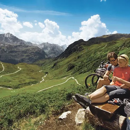 Hotel-pension Faneskla Silbertal