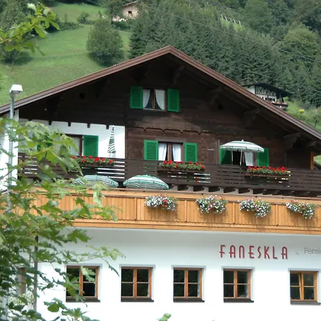 Hotel-pension Faneskla 3* Silbertal