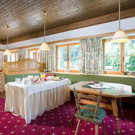 Hotel-pension Faneskla Guest house